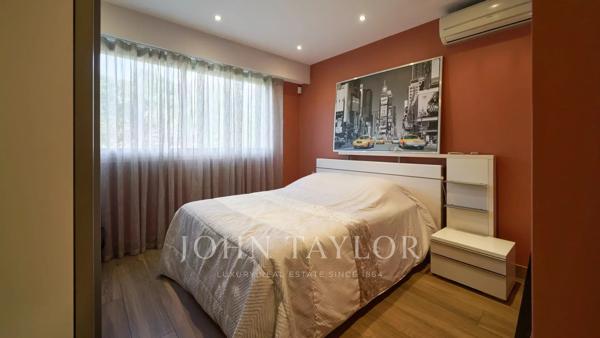 Cannes Californie : Rare appartement avec grande terrasse et vue mer panoramique