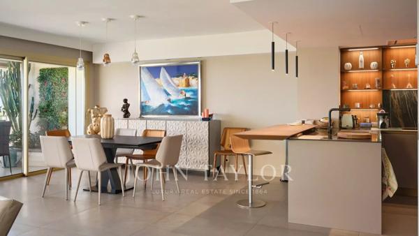 Cannes Californie : Rare appartement avec grande terrasse et vue mer panoramique