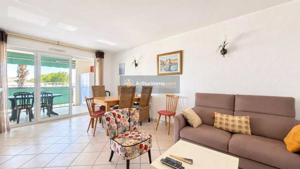 Vente                                                      Appartement
                        
                     4 pièces                      72 m2                     à Fréjus