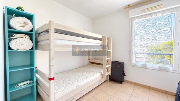 Vente                                                      Appartement
                        
                     4 pièces                      72 m2                     à Fréjus