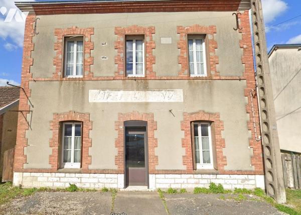 Ancien bar 130m², Argent-sur-Sauldre