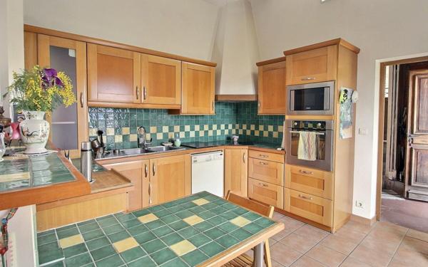 Maison à vendre    7 pièces •  Plan-de-Cuques