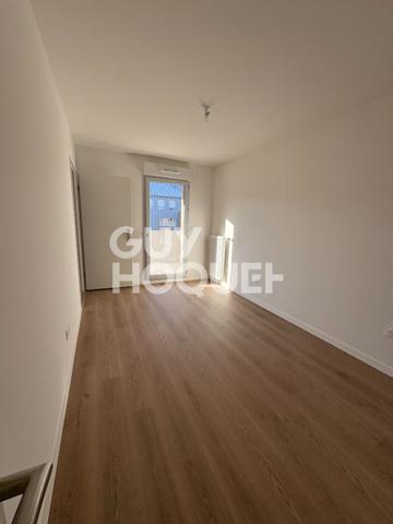 LOCATION : appartement T3 (75 m²) à CLERMONT