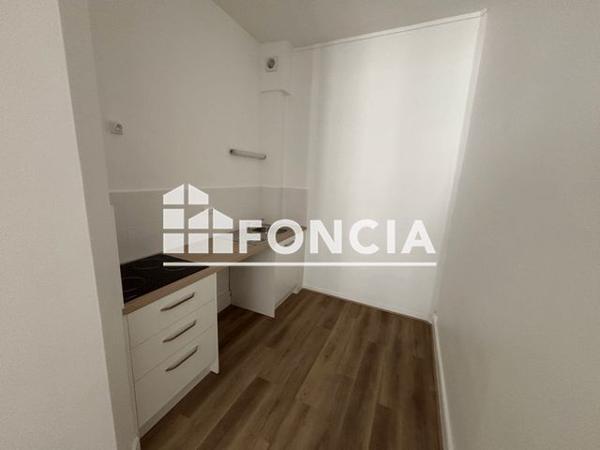 Location Appartement 2 pièces 44 m² - 62 RUE CHEVREUL Lyon 69007