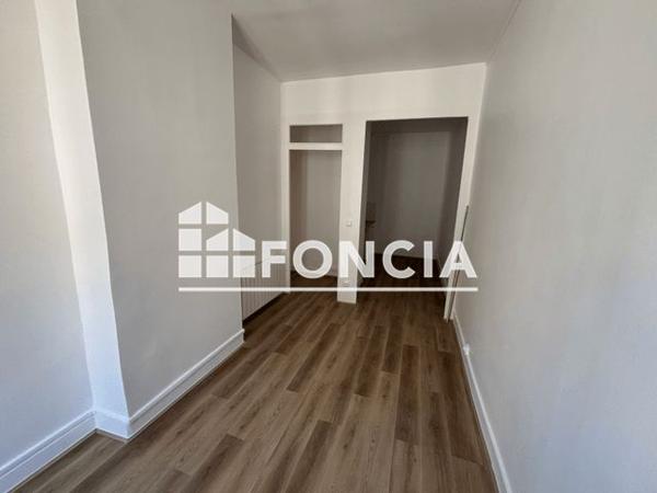 Location Appartement 2 pièces 44 m² - 62 RUE CHEVREUL Lyon 69007