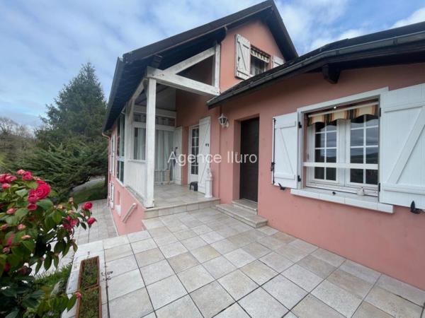 Maison - Proximite oloron-sainte-marie - Réf.:205389 PROXIMITE OLORON - CHARMANTE MAISON D'HABITATION TYPE T5 AVEC GRAND TERRAIN PAYSAGER ET SOUS-SOL -