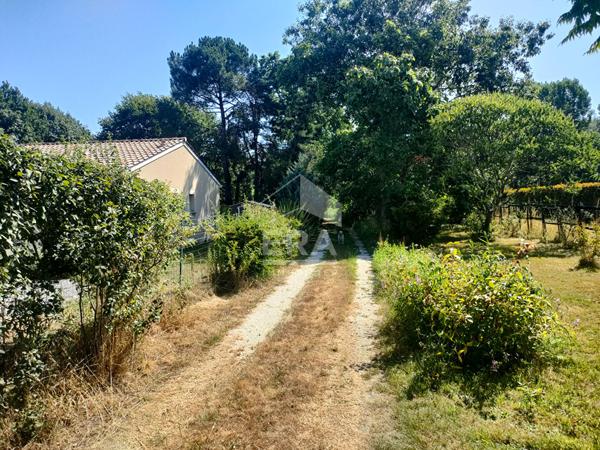 Maison 3 pièces à vendre à Saint Savin - Terrain de 18 785 m²