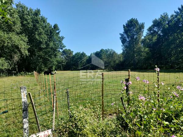 Maison 3 pièces à vendre à Saint Savin - Terrain de 18 785 m²