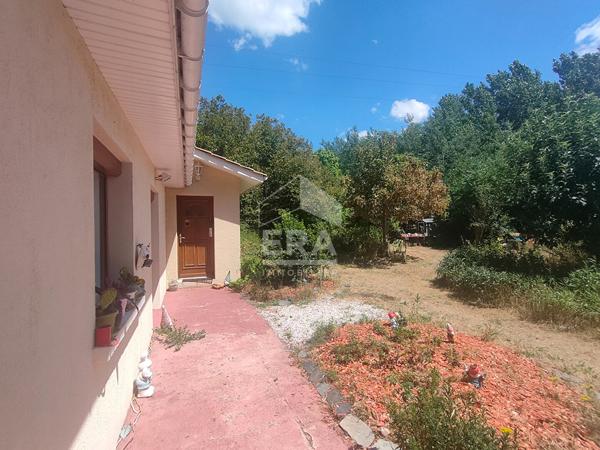 Maison 3 pièces à vendre à Saint Savin - Terrain de 18 785 m²