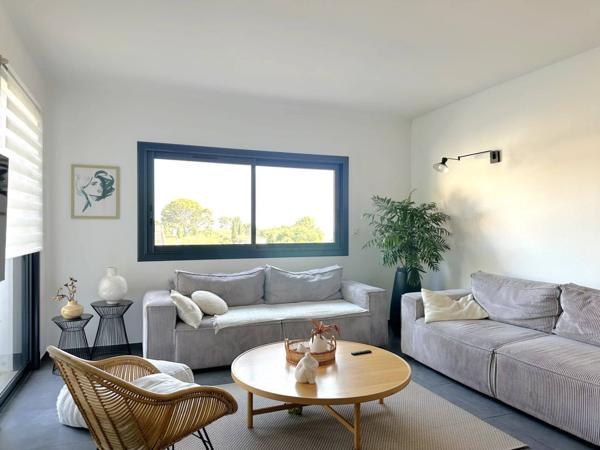 Belle Maison Familiale en deux appartements T4 – 220 m² habitables Piscine – Jardin exotique – Stationnements – Quartier Quatre Chemins des Routes