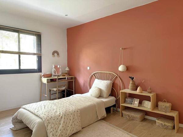 Belle Maison Familiale en deux appartements T4 – 220 m² habitables Piscine – Jardin exotique – Stationnements – Quartier Quatre Chemins des Routes