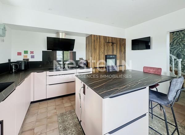 Maison rénovée prestations haut de gamme - Plérin couvran