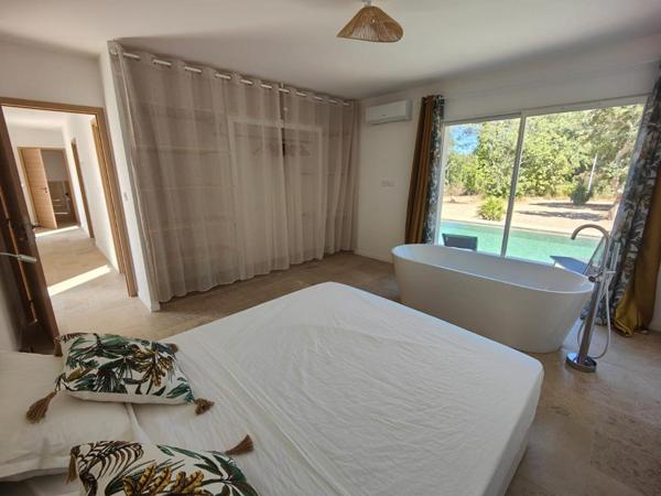 Maison  T5  avec piscine  - 20137 LECCI - CORSE DU SUD - FRANCE