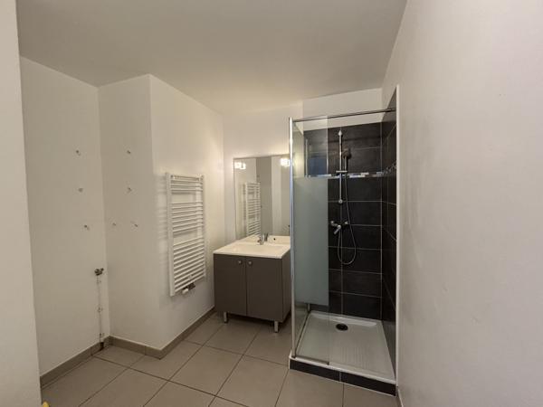 Appartement 2 pièces de 44 m² avec terrasse et parking Bayonne Saint Léon