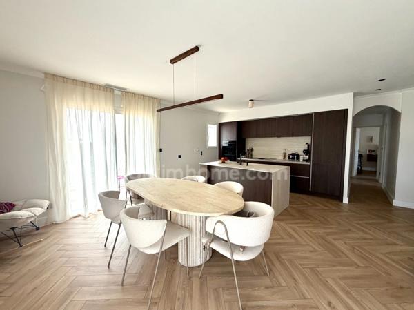 VILLA DE PLAIN-PIED ENTIEREMENT RENOVEE – PISCINE – GARAGE – AIGUES-MORTES