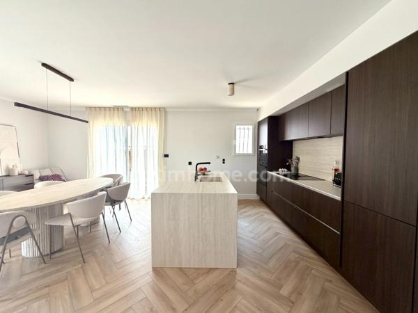 VILLA DE PLAIN-PIED ENTIEREMENT RENOVEE – PISCINE – GARAGE – AIGUES-MORTES
