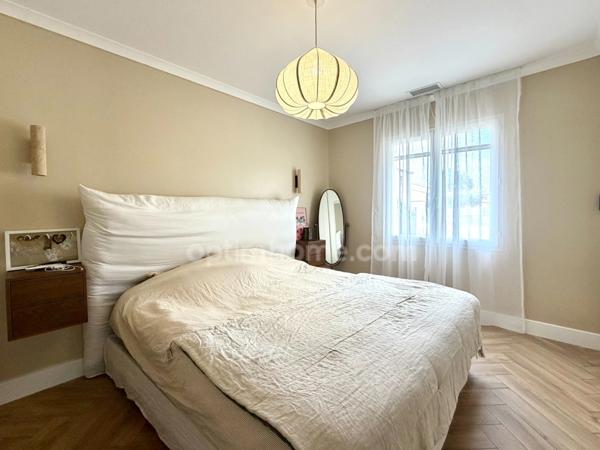 VILLA DE PLAIN-PIED ENTIEREMENT RENOVEE – PISCINE – GARAGE – AIGUES-MORTES