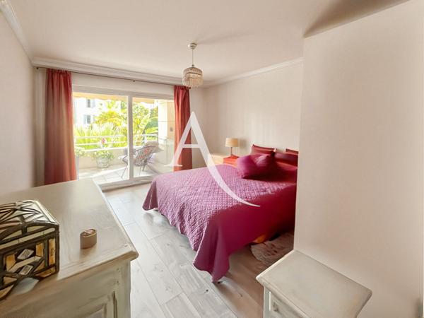 Appartement Cannes grand 4 pièces résidence sécurisée avec piscine