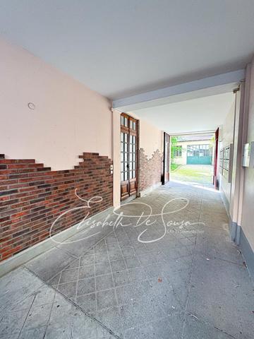 SUPERBE STUDIO PROCHE METRO ET COMMERCES