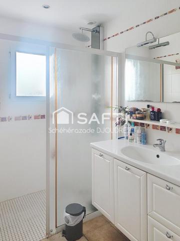 MAISON DE PLAIN-PIED - 3 PIECES - GARAGE - TERRAIN