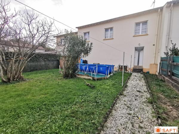 Pavillon quatre chambres avec jardin et garage