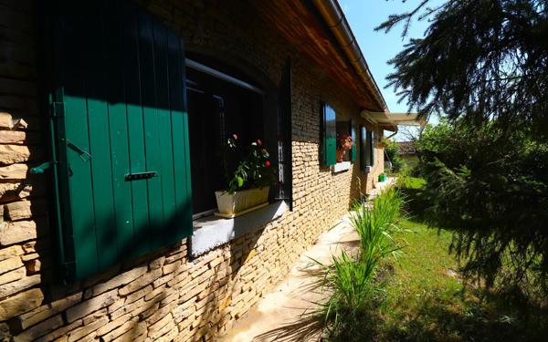 Maison à vendre    3 pièces •  Annoisin-Chatelans