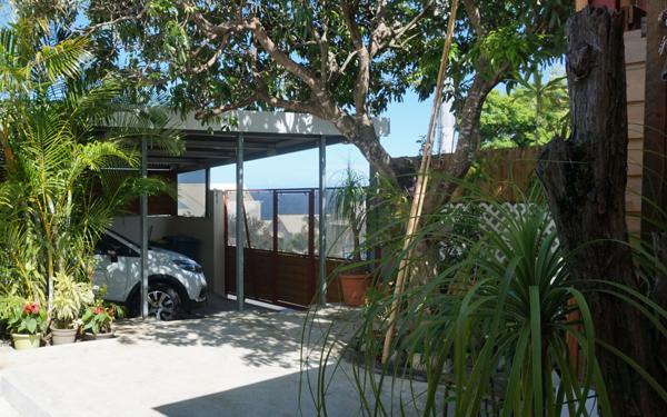 Maison à vendre    3 pièces • 95 m2 Saint-Leu