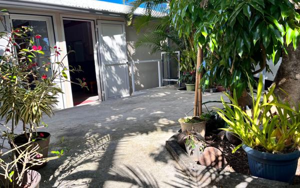 Maison à vendre    3 pièces • 95 m2 Saint-Leu