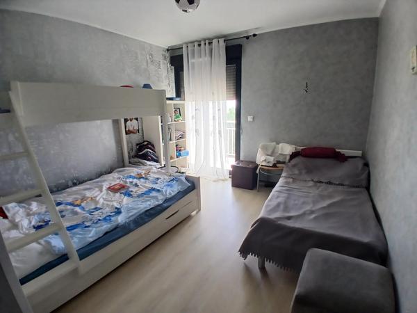 TRES BEL APPARTEMENT AUX ¨PORTES DU PARC DU BOURRAN