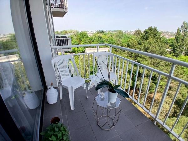 TRES BEL APPARTEMENT AUX ¨PORTES DU PARC DU BOURRAN