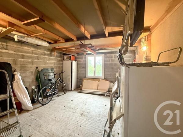 Maison à vendre  4 pièces - 111,30 m 2   SAINTES  - 17