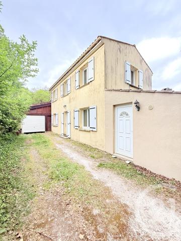 Maison à vendre  4 pièces - 111,30 m 2   SAINTES  - 17