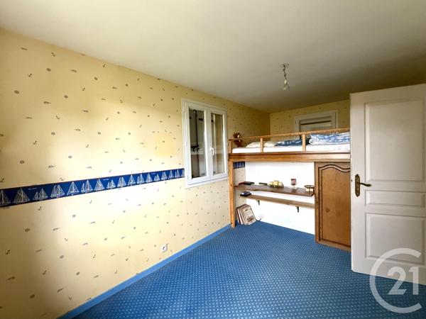 Maison à vendre  4 pièces - 111,30 m 2   SAINTES  - 17