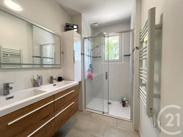 Maison à vendre  5 pièces - 104 m 2   ST QUENTIN DE BARON  - 33