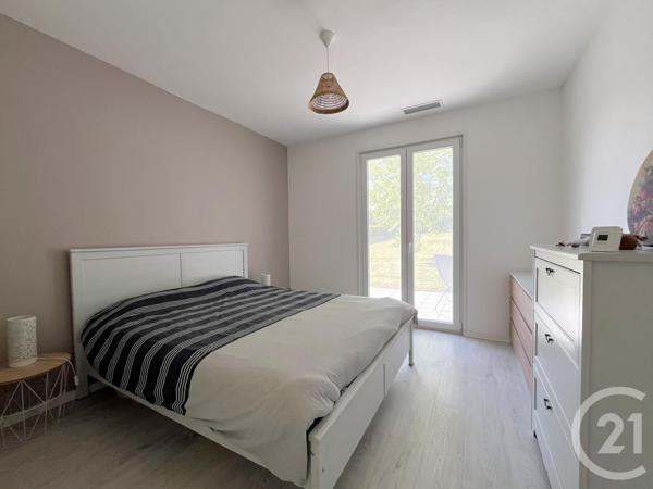 Maison à vendre  5 pièces - 104 m 2   ST QUENTIN DE BARON  - 33