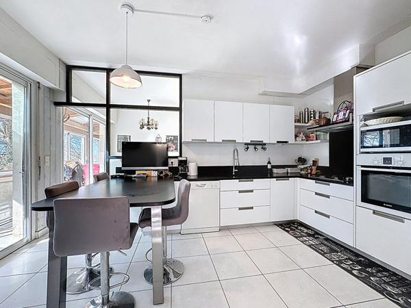 Domaine d'exception et maison de plain pied, 230m² et sous-sol total - Ploemeur.