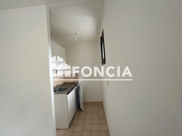 Location Studio 23.1 m² - 11 RUE VICTOR HUGO Rouen 76000