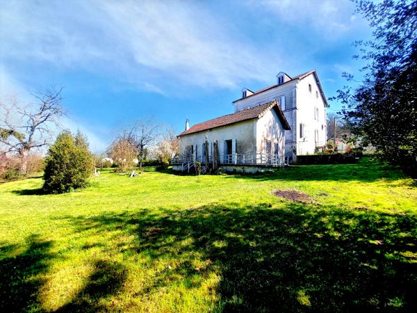 Maison à vendre à Bussière-Badil (24360) - Dordogne