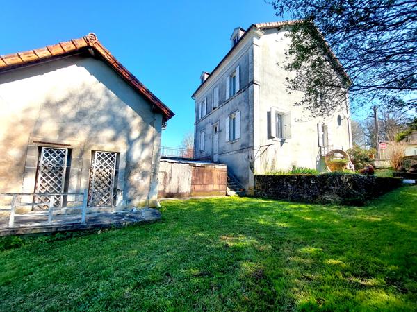 Maison à vendre à Bussière-Badil (24360) - Dordogne