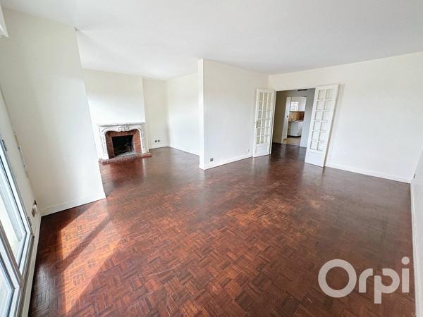 Appartement à vendre    5 pièces • 91,26 m2 Clamart