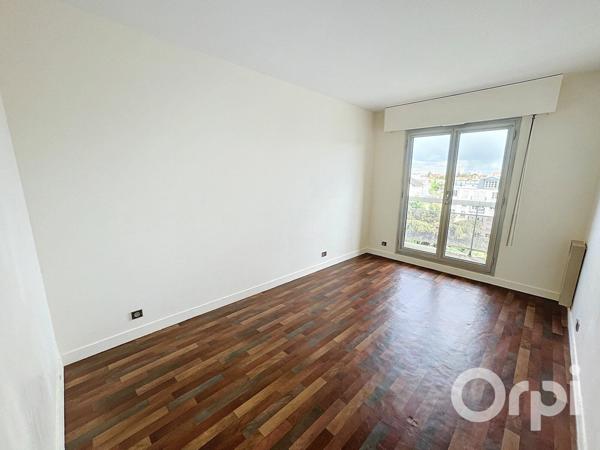 Appartement à vendre    5 pièces • 91,26 m2 Clamart