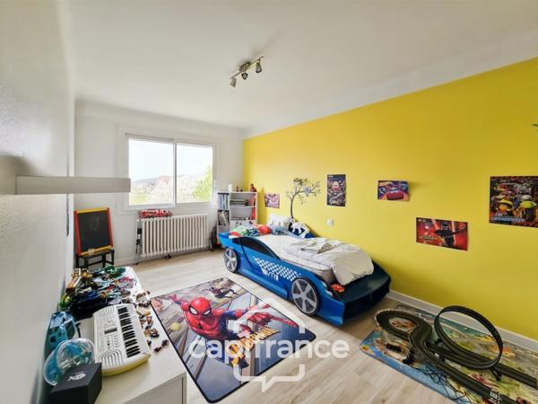 Maison à vendre 6 pièces ANNEYRON (26)