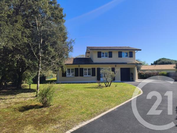 Maison à vendre  5 pièces - 116,53 m 2   SOULAC SUR MER  - 33