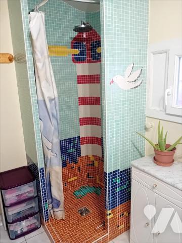 Changé, maison de bourg en coeur de village.