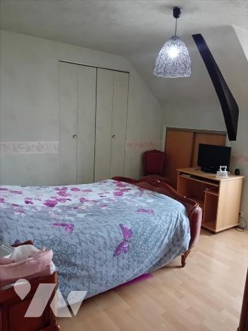 Changé, maison de bourg en coeur de village.