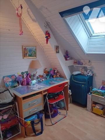 Changé, maison de bourg en coeur de village.