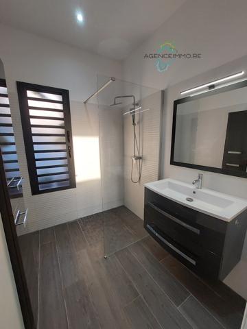 Villa F5 avec piscine à La Possession