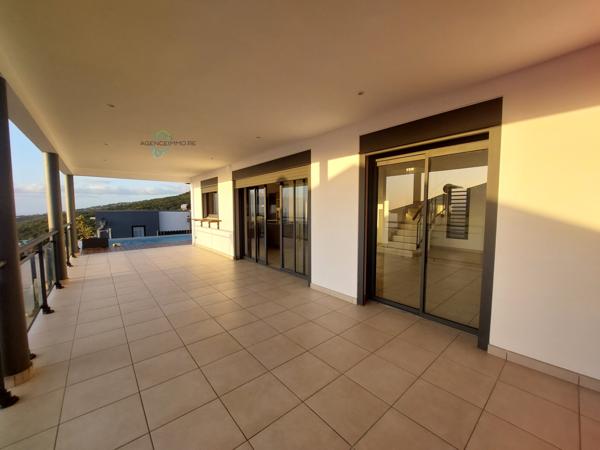 Villa F5 avec piscine à La Possession