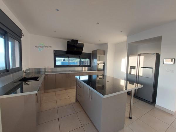 Villa F5 avec piscine à La Possession