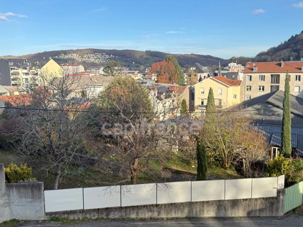 Terrain bucolique en coeur de ville